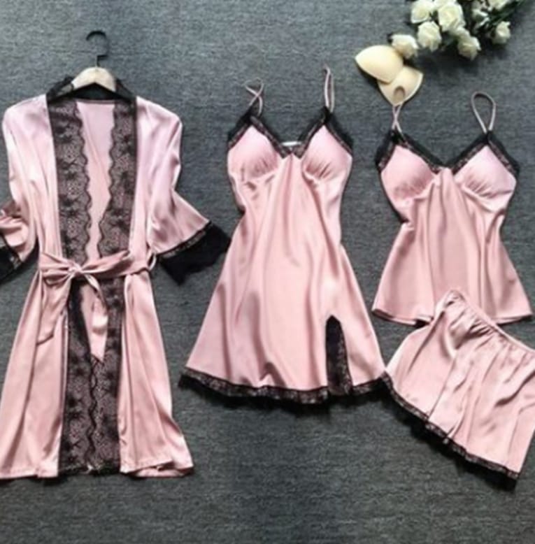 Set Pijama Satin Roz 4 Piese Rochie